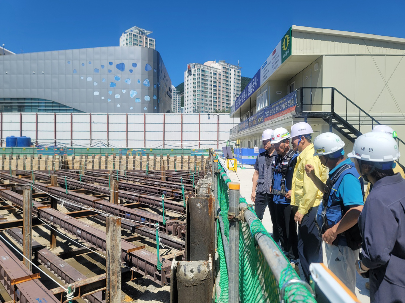 YToyNDp7czo4OiJGaWxlTmFtZSI7czo0MDoiMmU5NzQ4M2QtNDEzOC00MjI3LTgzODctZmVjNWYwZjI1MDUyLmpwZyI7czoxMjoiRmlsZURhdGVUaW1lIjtpOjE3NTM2ODQ3MTQ7czo4OiJGaWxlU2l6ZSI7aToxMDg4ODI5O3M6ODoiRmlsZVR5cGUiO2k6MjtzOjg6Ik1pbWVUeXBlIjtzOjEwOiJpbWFnZS9qcGVnIjtzOjEzOiJTZWN0aW9uc0ZvdW5kIjtzOjMwOiJBTllfVEFHLCBJRkQwLCBUSFVNQk5BSUwsIEVYSUYiO3M6ODoiQ09NUFVURUQiO2E6Nzp7czo0OiJodG1sIjtzOjI2OiJ3aWR0aD0iMTM2NCIgaGVpZ2h0PSIxMDIzIiI7czo2OiJIZWlnaHQiO2k6MTAyMztzOjU6IldpZHRoIjtpOjEzNjQ7czo3OiJJc0NvbG9yIjtpOjE7czoxNzoiQnl0ZU9yZGVyTW90b3JvbGEiO2k6MTtzOjE4OiJUaHVtYm5haWwuRmlsZVR5cGUiO2k6MjtzOjE4OiJUaHVtYm5haWwuTWltZVR5cGUiO3M6MTA6ImltYWdlL2pwZWciO31zOjEwOiJJbWFnZVdpZHRoIjtpOjE0MDA7czoxMToiSW1hZ2VMZW5ndGgiO2k6MTA1MDtzOjEzOiJCaXRzUGVyU2FtcGxlIjthOjM6e2k6MDtpOjg7aToxO2k6ODtpOjI7aTo4O31zOjI1OiJQaG90b21ldHJpY0ludGVycHJldGF0aW9uIjtpOjI7czoxMToiT3JpZW50YXRpb24iO2k6MTtzOjE1OiJTYW1wbGVzUGVyUGl4ZWwiO2k6MztzOjExOiJYUmVzb2x1dGlvbiI7czoxMjoiNzIwMDAwLzEwMDAwIjtzOjExOiJZUmVzb2x1dGlvbiI7czoxMjoiNzIwMDAwLzEwMDAwIjtzOjE0OiJSZXNvbHV0aW9uVW5pdCI7aToyO3M6ODoiU29mdHdhcmUiO3M6MzA6IkFkb2JlIFBob3Rvc2hvcCAyNi44IChXaW5kb3dzKSI7czo4OiJEYXRlVGltZSI7czoxOToiMjAyNTowNzoyOCAxNTozNDoyOCI7czoxNjoiRXhpZl9JRkRfUG9pbnRlciI7aToyMzI7czo5OiJUSFVNQk5BSUwiO2E6Njp7czoxMToiQ29tcHJlc3Npb24iO2k6NjtzOjExOiJYUmVzb2x1dGlvbiI7czo0OiI3Mi8xIjtzOjExOiJZUmVzb2x1dGlvbiI7czo0OiI3Mi8xIjtzOjE0OiJSZXNvbHV0aW9uVW5pdCI7aToyO3M6MjE6IkpQRUdJbnRlcmNoYW5nZUZvcm1hdCI7aTozODI7czoyNzoiSlBFR0ludGVyY2hhbmdlRm9ybWF0TGVuZ3RoIjtpOjgzNTA7fXM6MTE6IkV4aWZWZXJzaW9uIjtzOjQ6IjAyMzEiO3M6MTA6IkNvbG9yU3BhY2UiO2k6MTtzOjE0OiJFeGlmSW1hZ2VXaWR0aCI7aToxMzY0O3M6MTU6IkV4aWZJbWFnZUxlbmd0aCI7aToxMDIzO30=